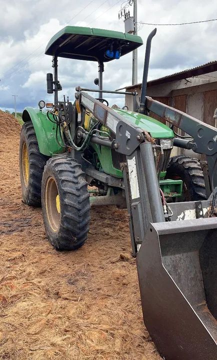 Trator John Deere 5080e 