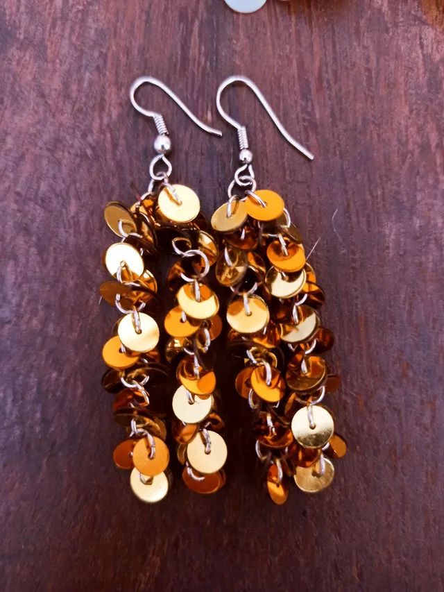 Brinco de lantejoulas amarelo e laranja - Foto 3