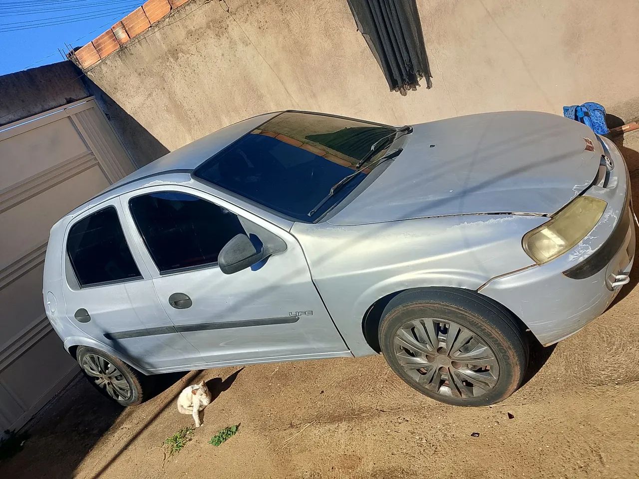 Vendo ou troco por outro carro celta 2006 flex no 24  - Foto 3