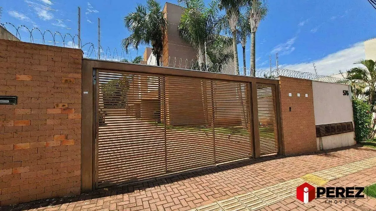 Sobrado condomínio no bairro Chácara Cachoeira