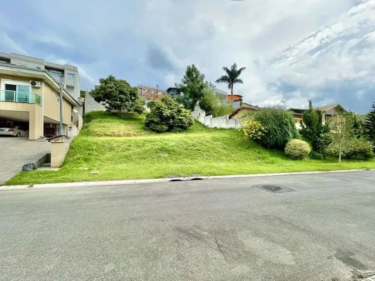 Terreno - Condomínio Village Los Angeles - Quadra com Lote 13 - 516,20 m²
