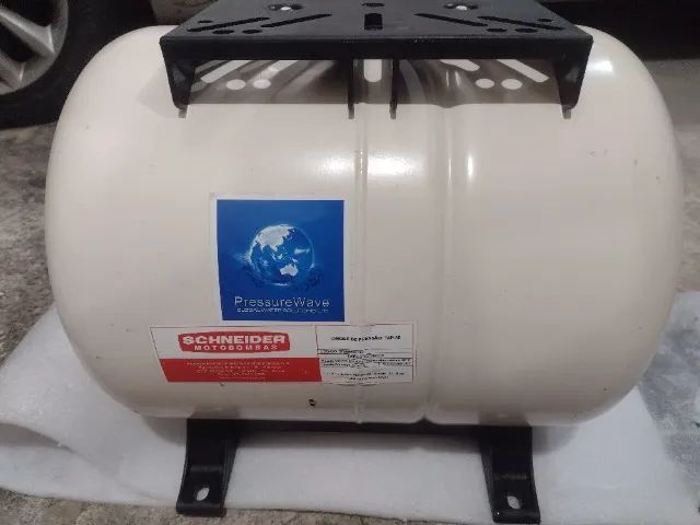 Schneider Pressure Tank for Booster