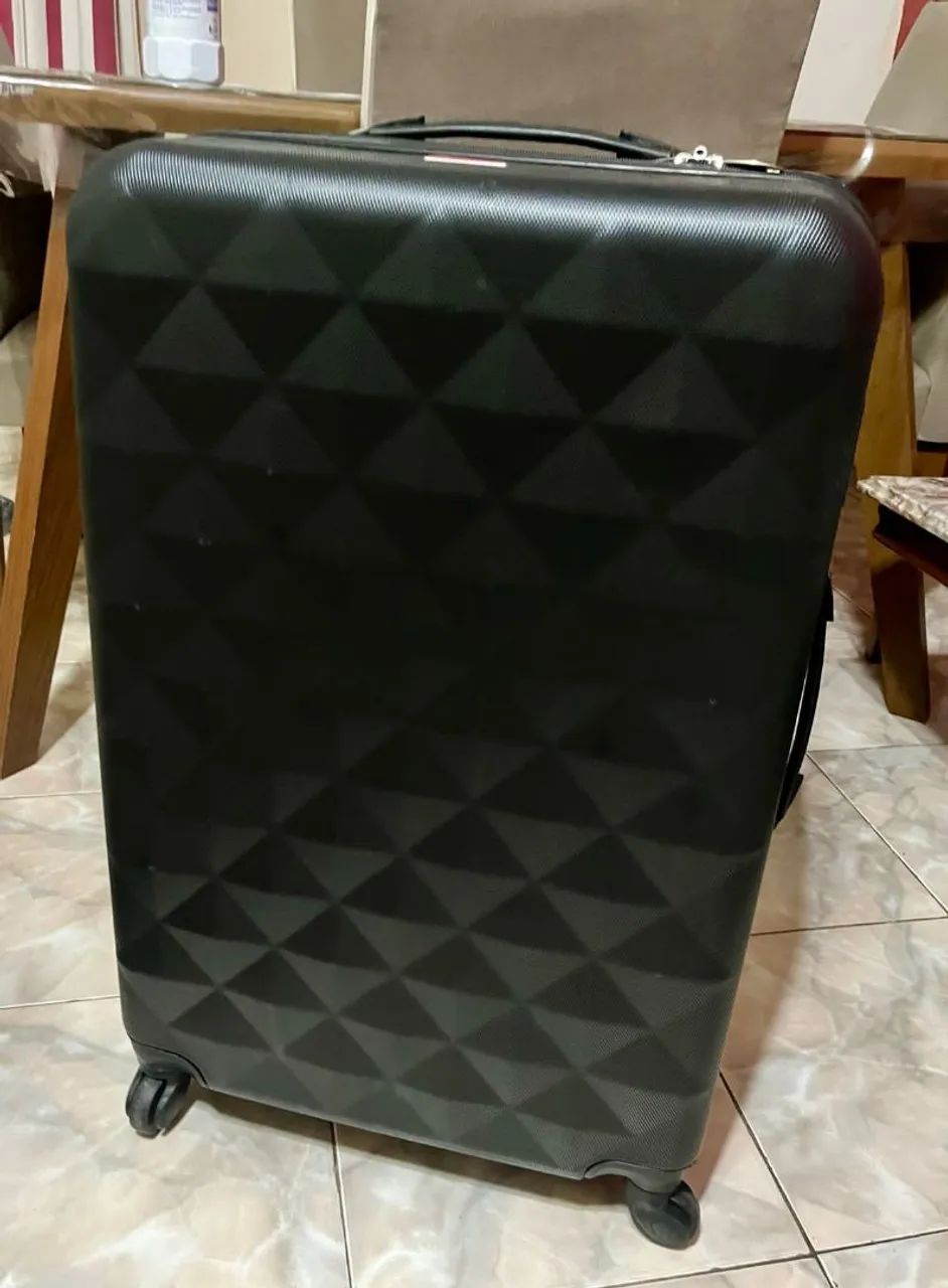 Mala de Viagem Preta - Grande 