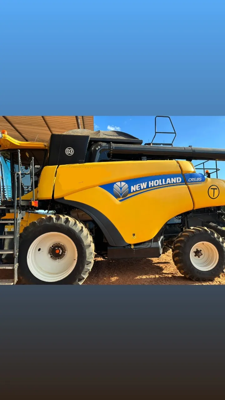 Colheitadeira CR New Holland 5.85