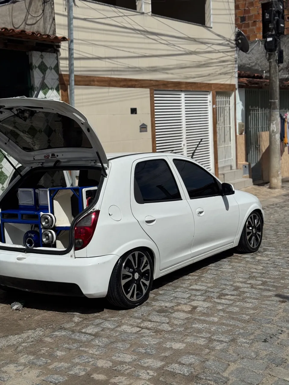 Som Automotivo Completo - Celta Branco