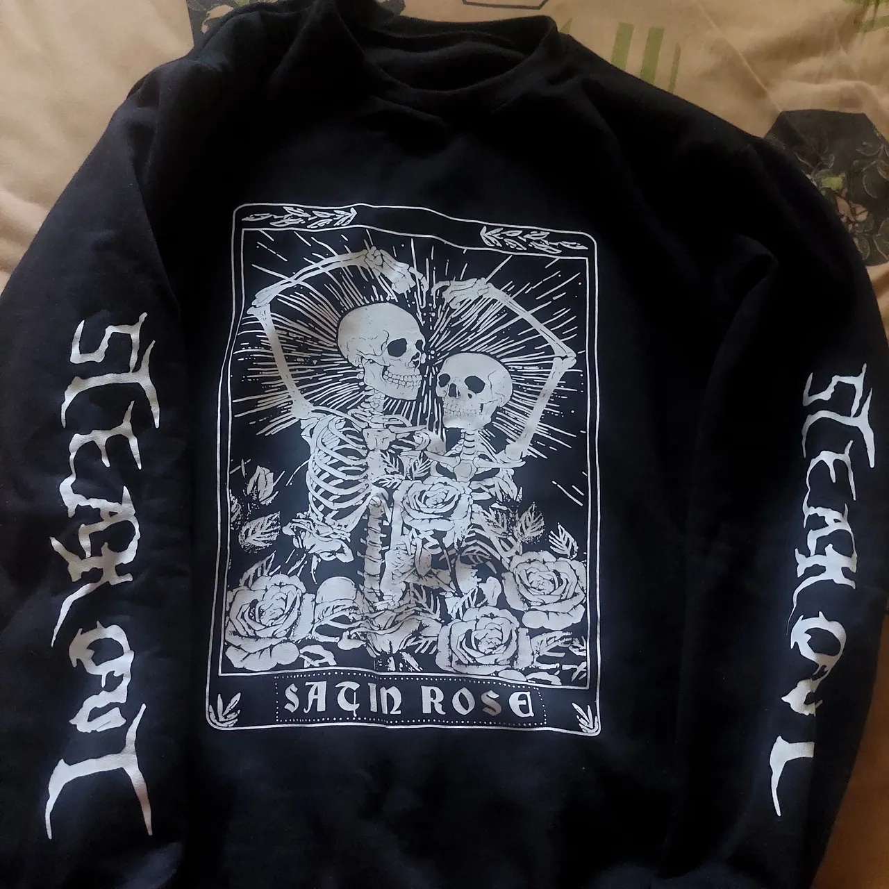 Moletom Black Satin Rose