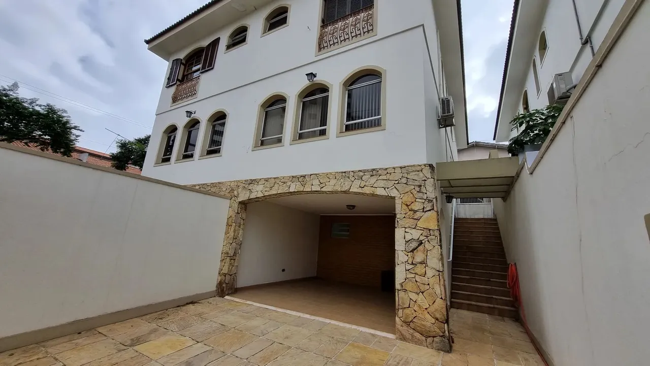 Sobrado para locação, 171m², 3 dormitórios, 1 suíte, 3 vagas em Santana