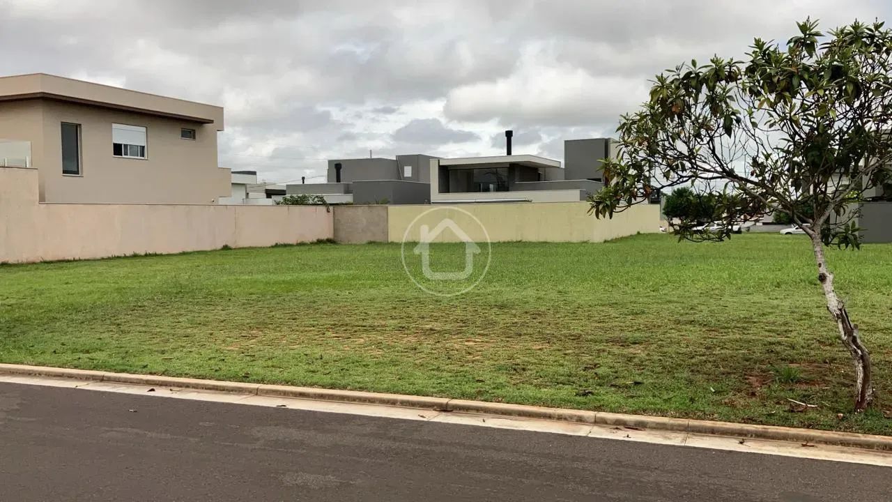 TERRENO ALPHAVILLE 2 - PARTE ALTA DO CONDOMÍNIO