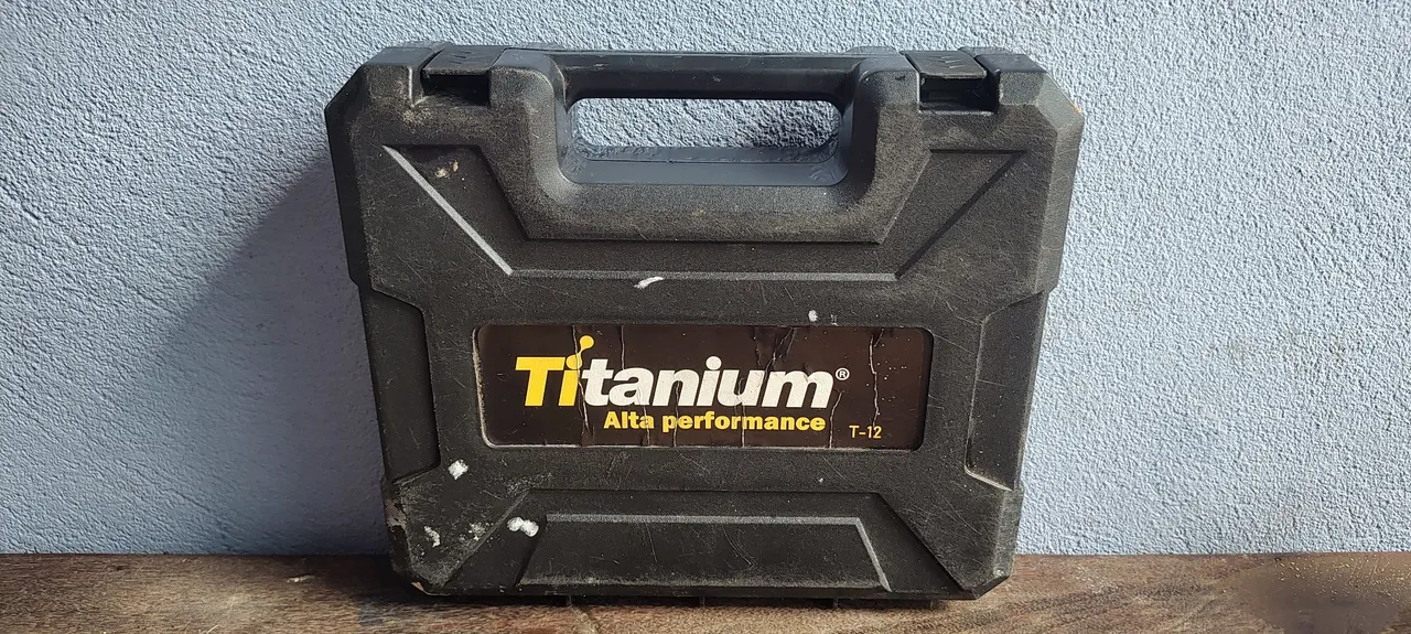 Parafusadeira Titanium T-12
