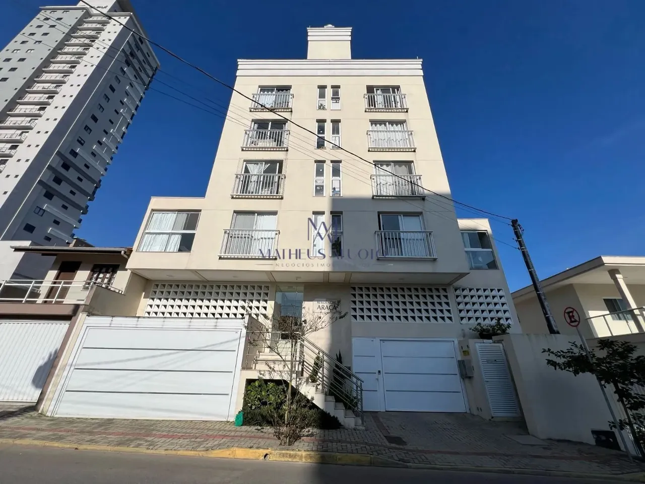 OPORTUNIDADE NA MEIA PRAIA, ITAPEMA!