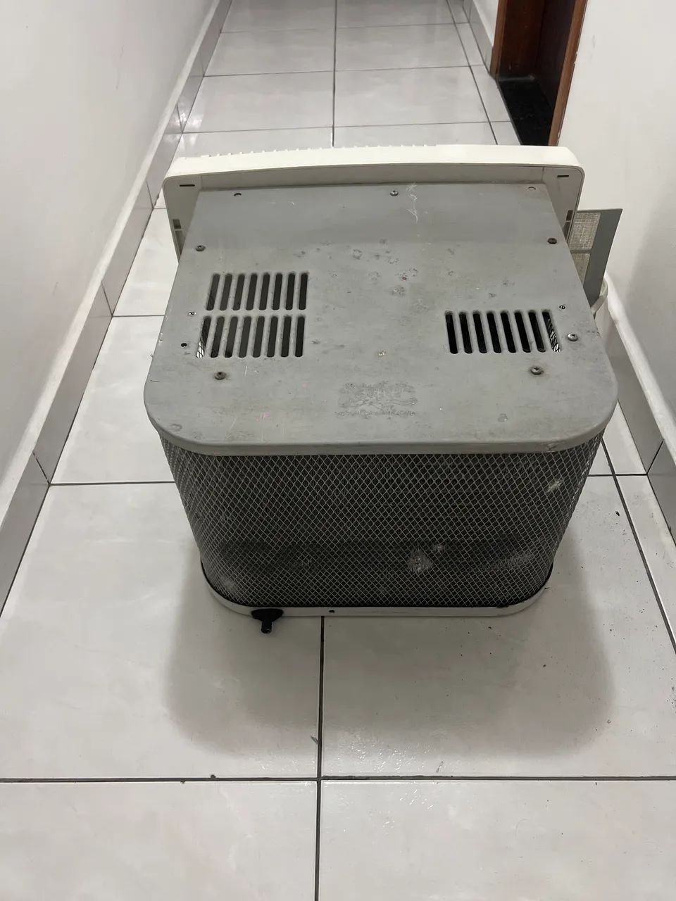 Ar condicionado cônsul (sem gás) com protetor  - Foto 2