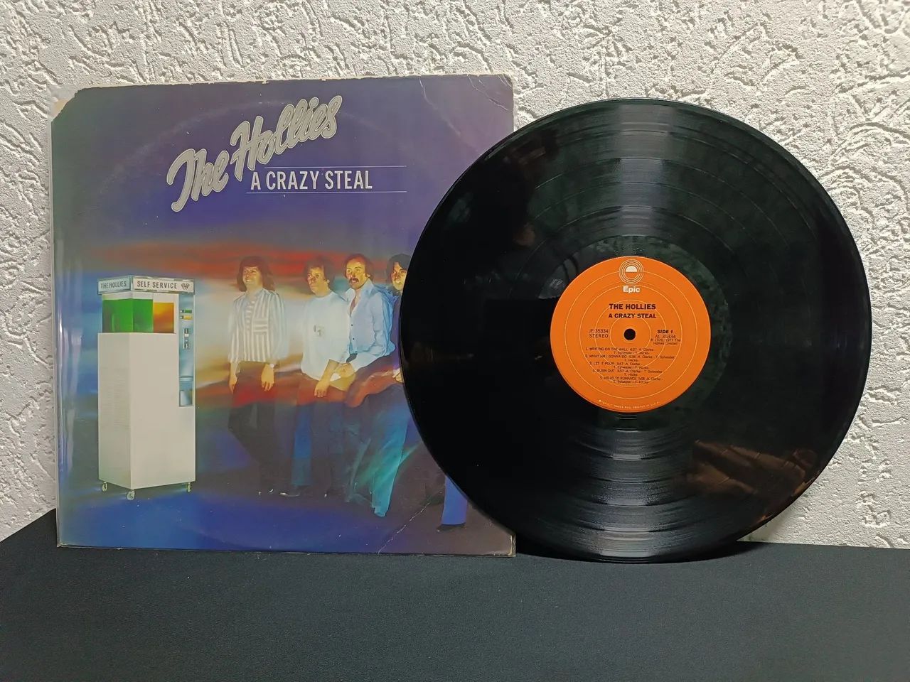 The hollies a Crazy steal