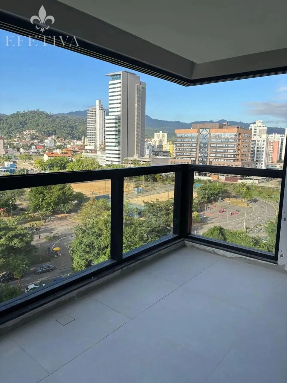 Apartamento com 02 dormitórios, sendo 02 suítes. Próximo ao Parque Ramiro Ruediger e Vila