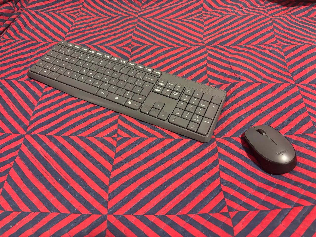 Teclado e Mouse Logitech MK235 usado