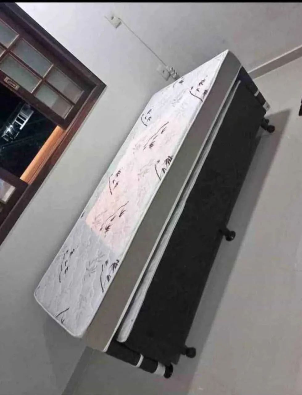 Cama Box de casal com detalhe floral - Foto 3