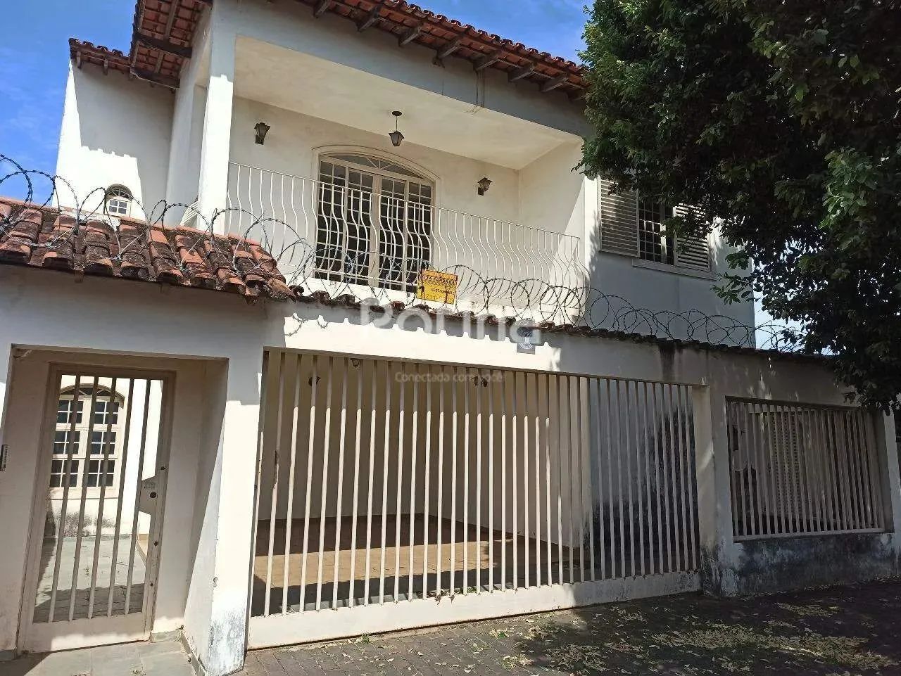 Casa para alugar, 4 quartos, Umuarama - Uberlândia/MG - Rotina Imobiliária