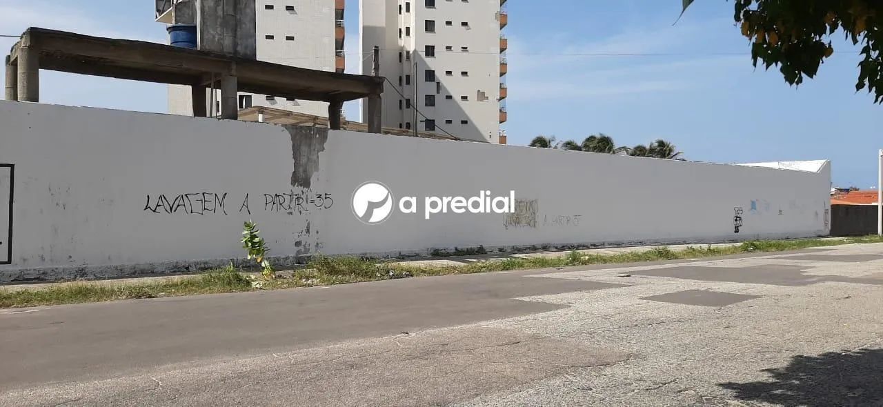 Excelente Terreno/Galpão com Aproximadamente 2.400 m²  Localização Privilegiada! - Foto 3