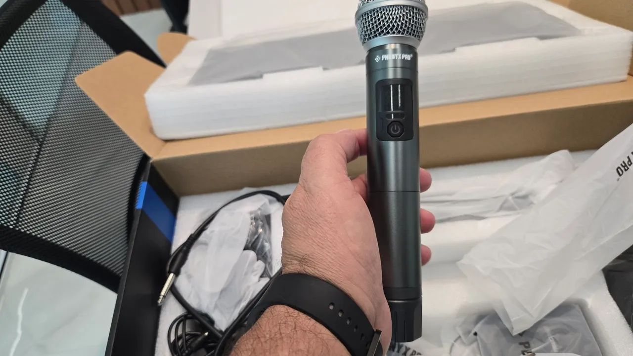 Sistema de Microfone Sem Fio Profissional - 2 Microfones de Mão + 2 Lapelas - Foto 5