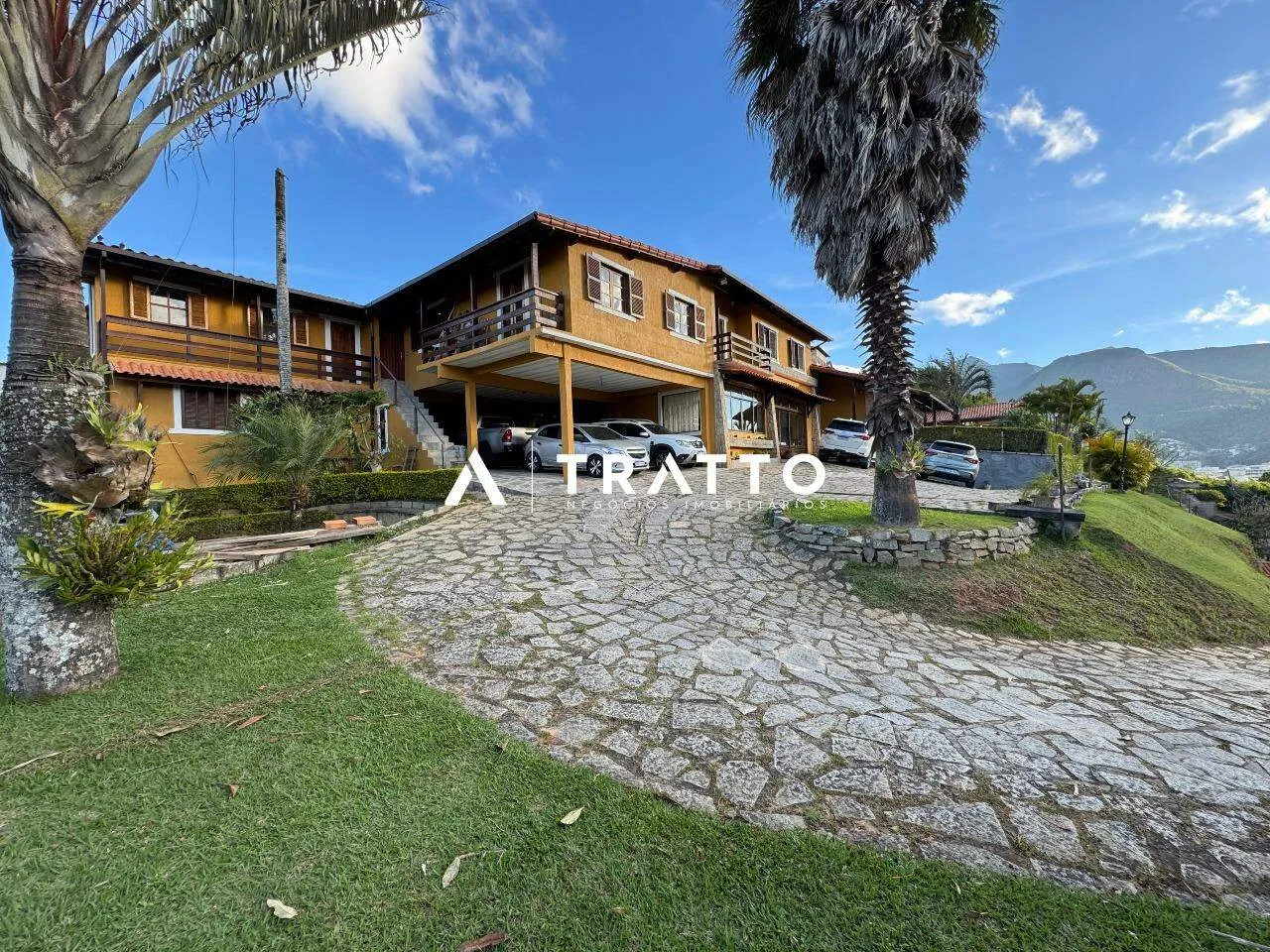 Casa à venda, 4 quartos, 1 suíte, 4 vagas, Fazendinha - Teresópolis/RJ