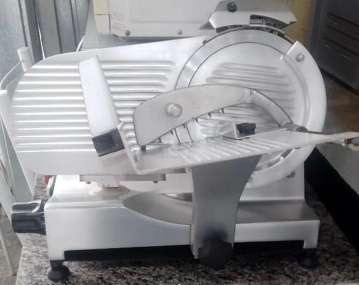 Fatiados de frios 220V