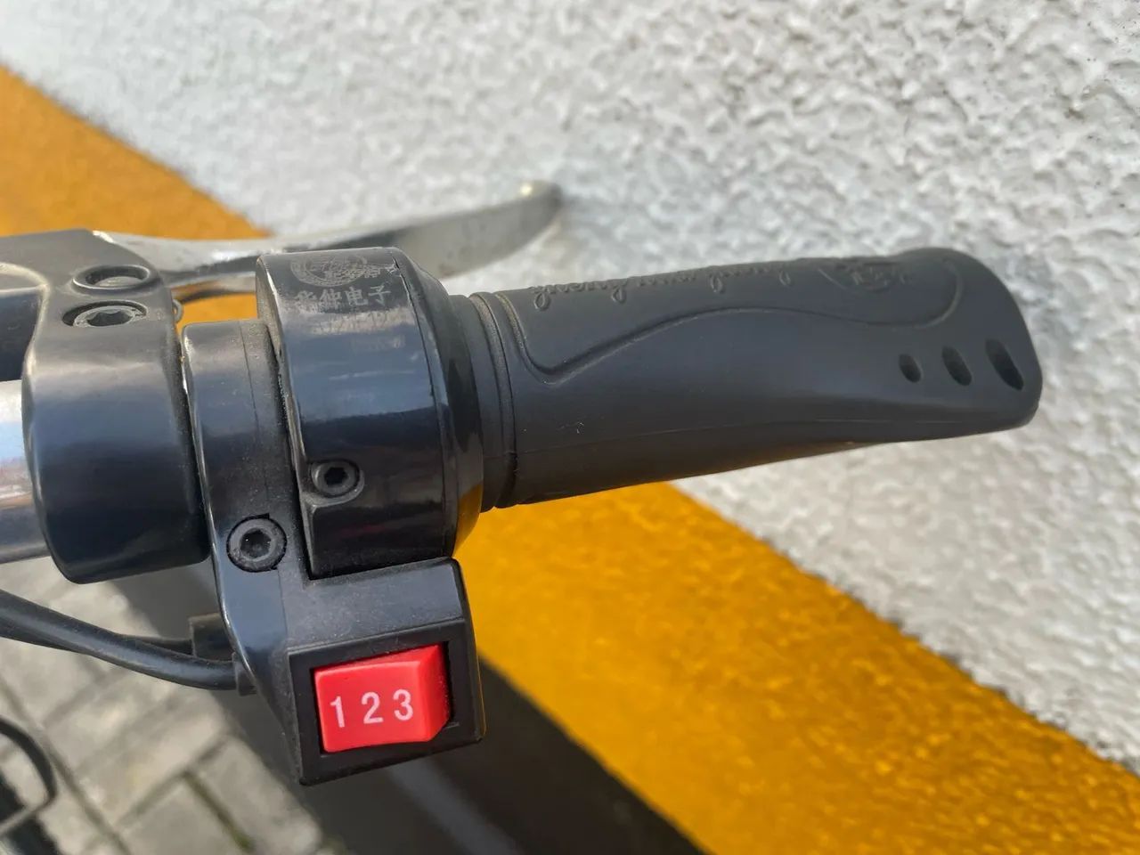 Bicicleta Elétrica com Bagageiro - Foto 4
