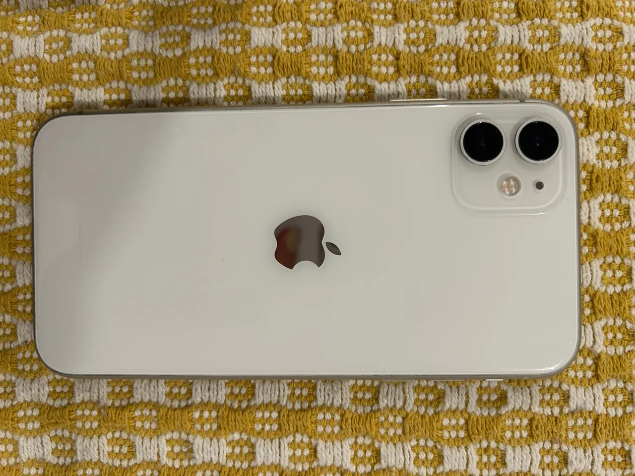 iPhone 11 Branco - 64gb