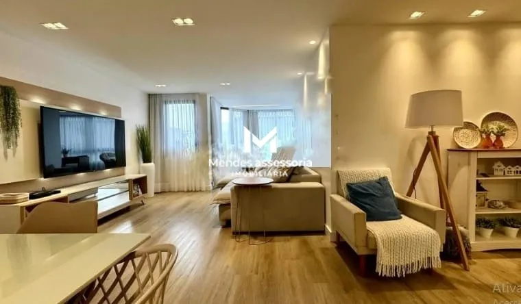 Apartamento a Venda com 3 Quartos em São Pelegrino