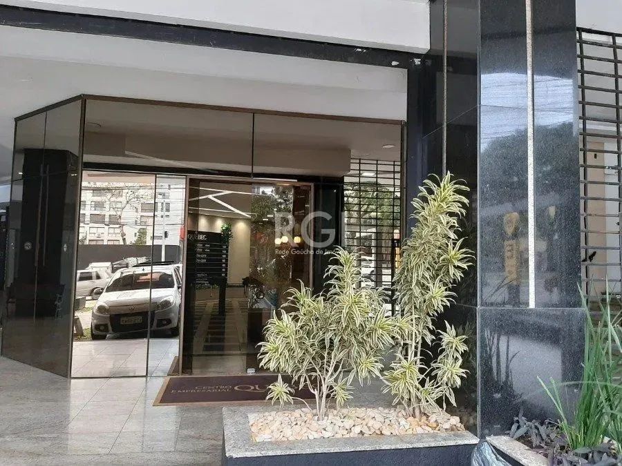 Ampla Loja comercial, localização nobre no bairro Bela Vista. Com uma vagas de garagem. CO