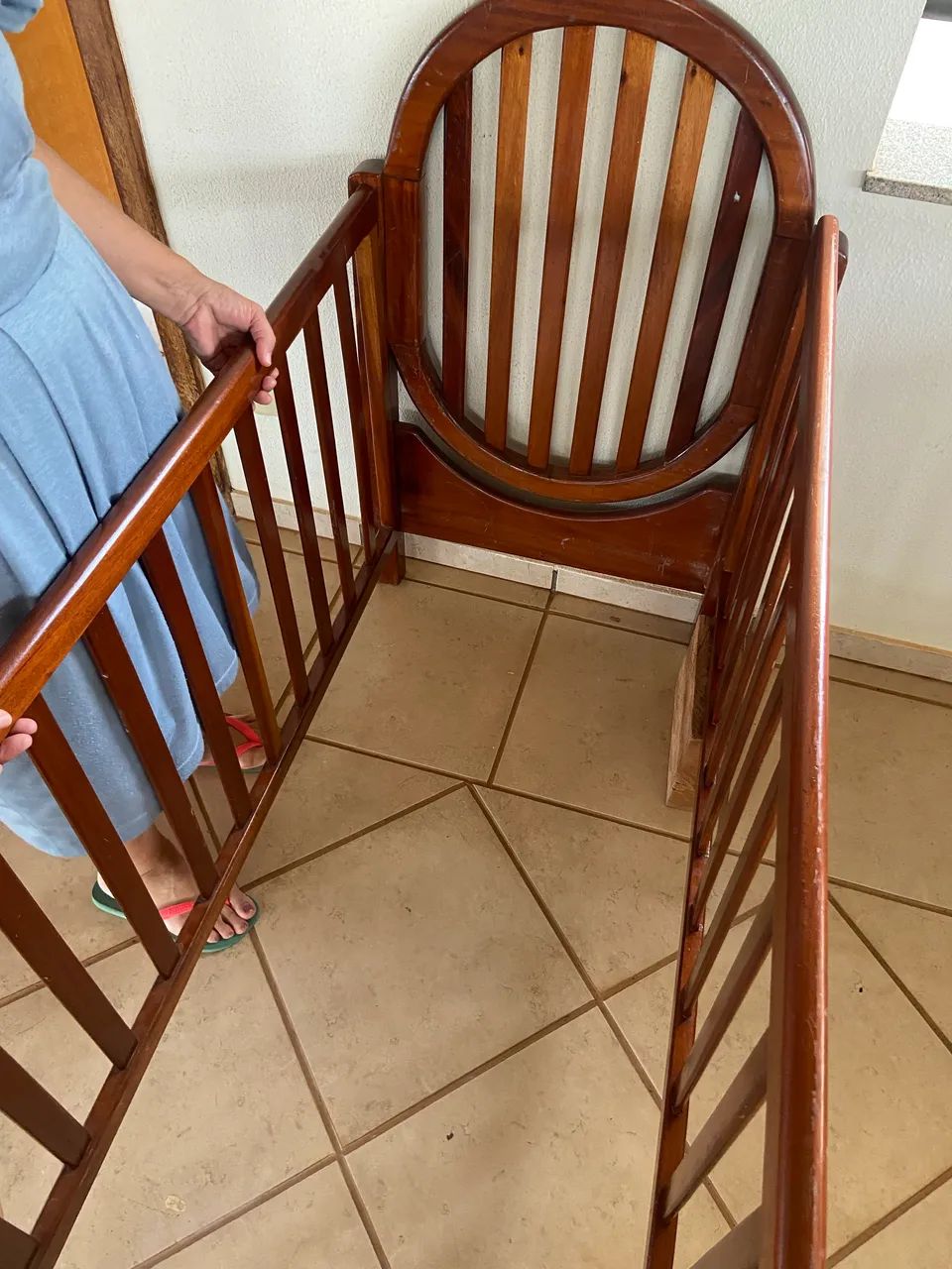 Berço de madeira maciça  - Foto 3