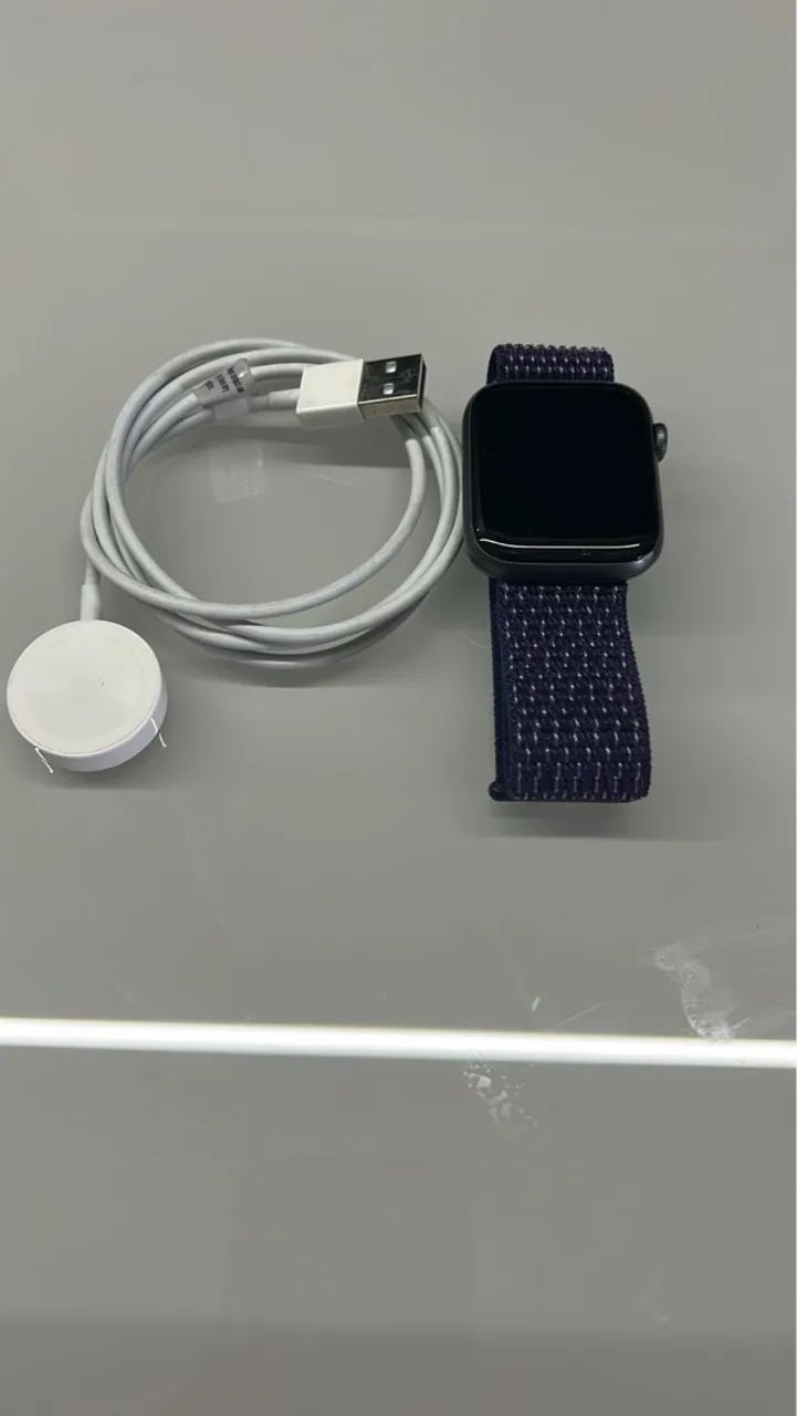 Apple Watch Series 4 - 40mm - Preto