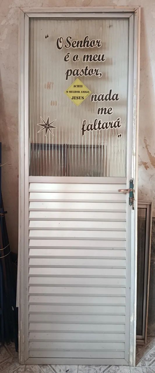 Porta e Janela.64842816387203121