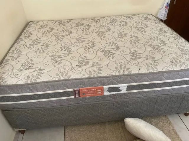 Colchão de mola e Box