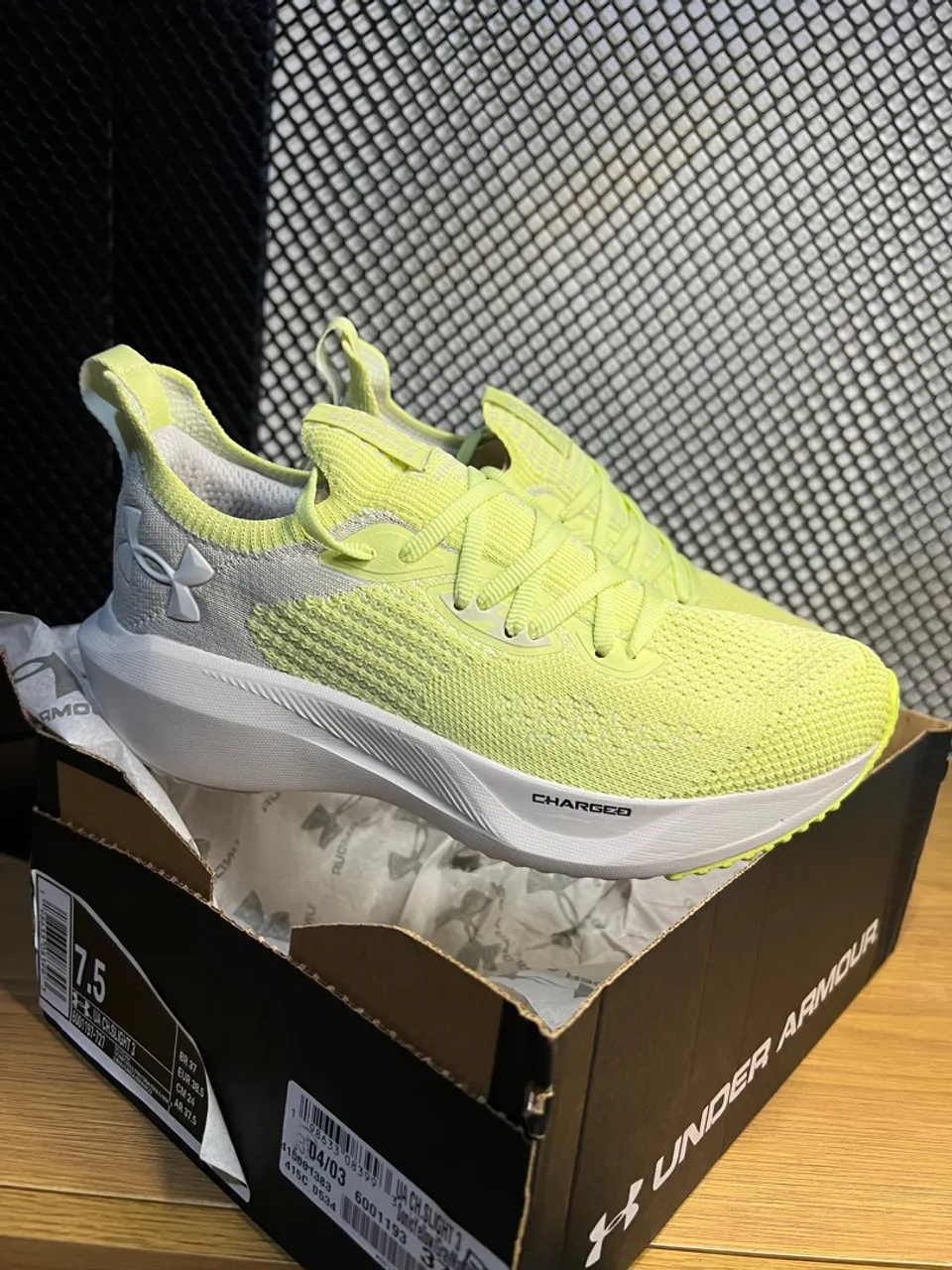 Tênis de Corrida Feminino Under Armour Original Charged Slight 3