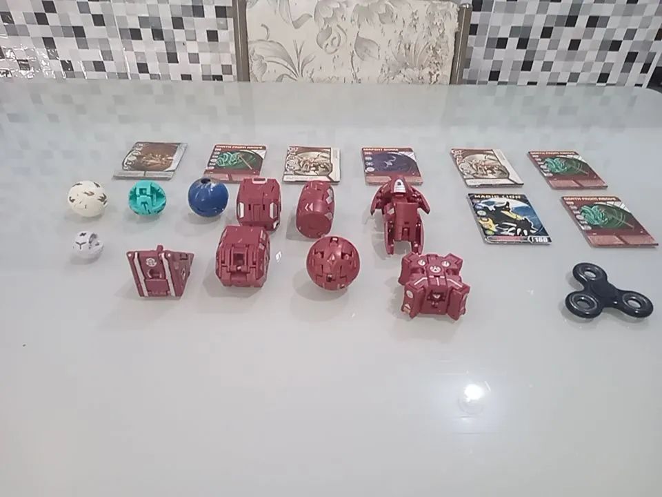 Bakugan Maxus Dragonoid 7 em 1 + 8 cartas Bakugan + 4 bakugans + 1 hand spinner