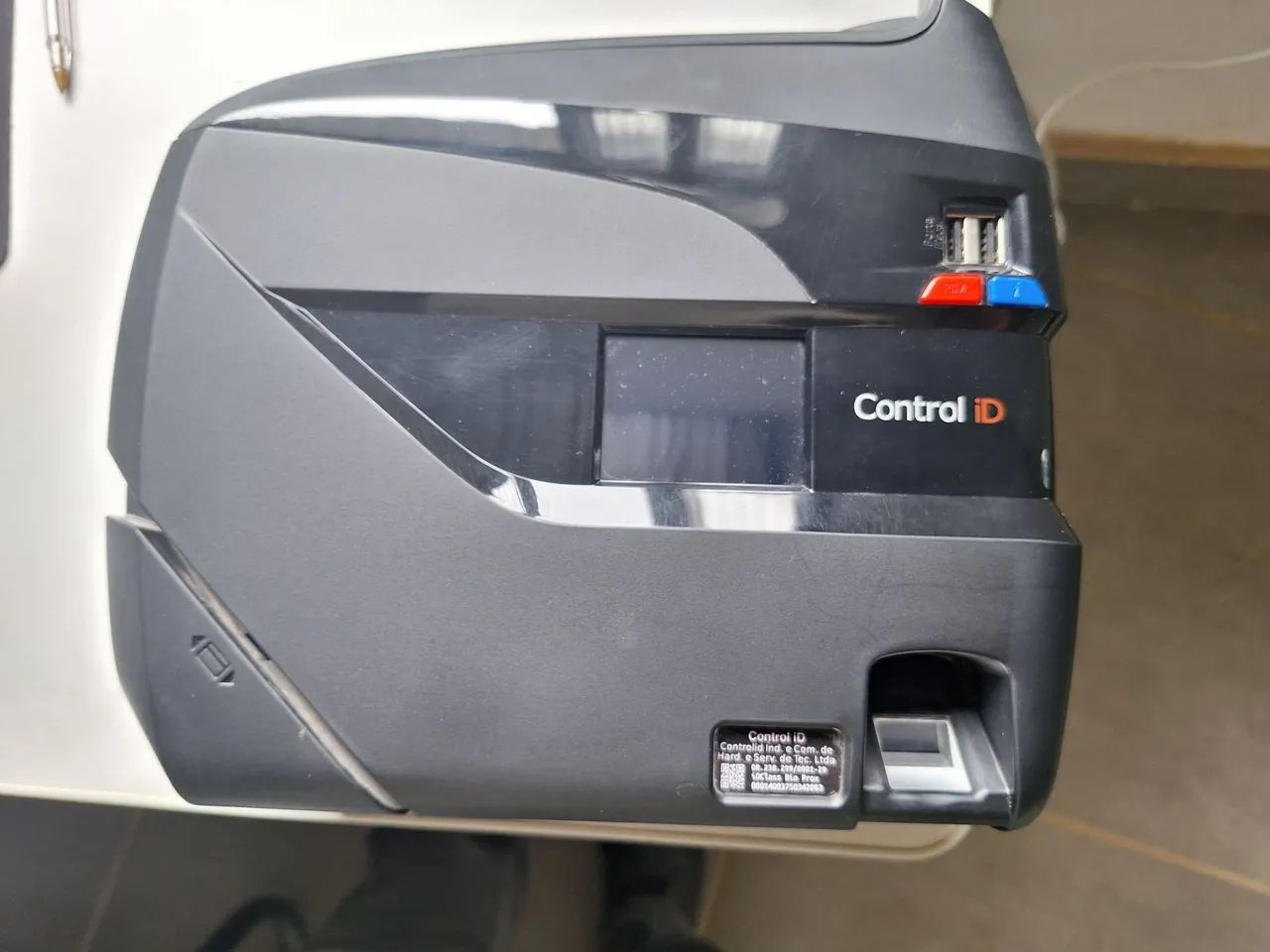 Relógio Ponto Biométrico Homologado marca Control ID, VGA Tecnologia.  Com tela TFT LCD