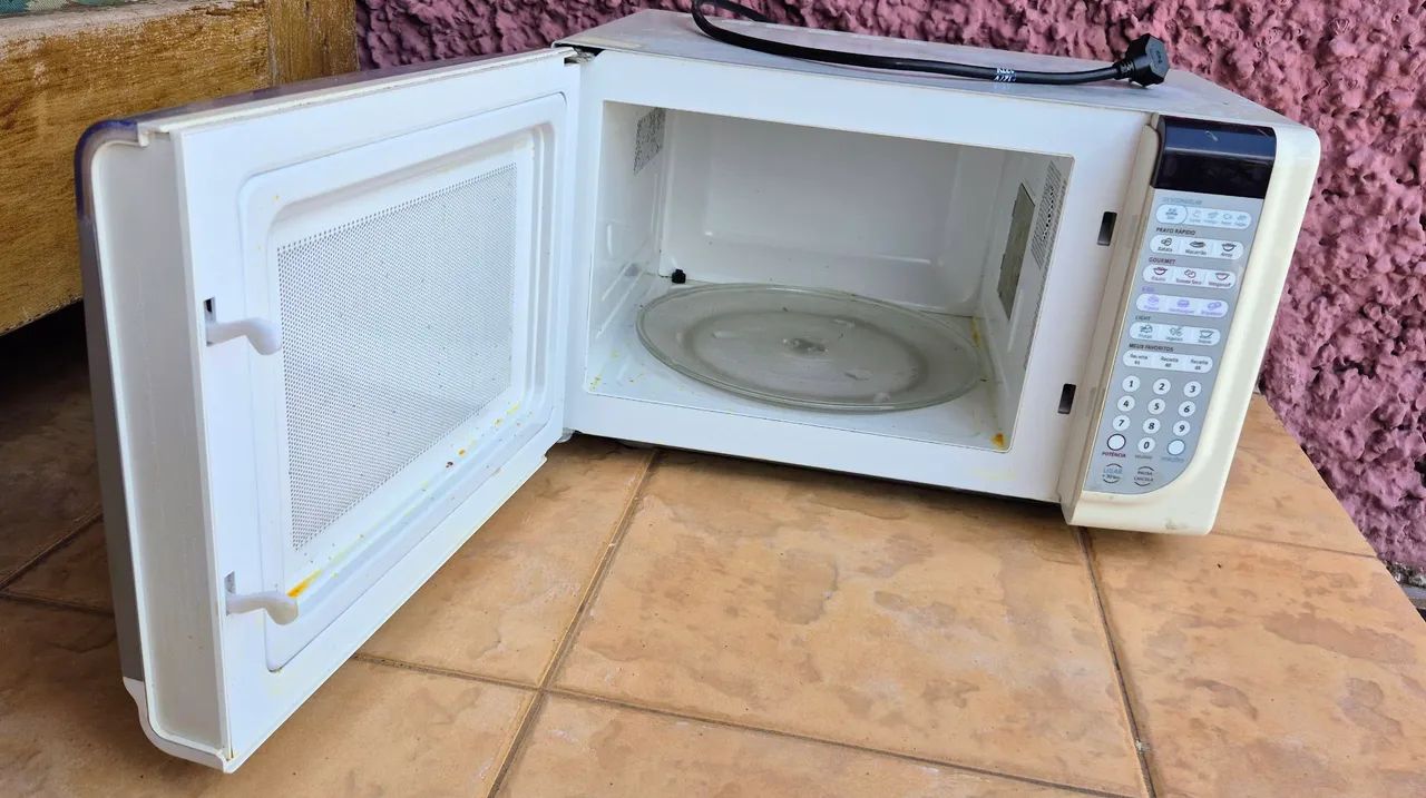 Micro-ondas Electrolux MEG41 (31L) - Não Funciona - Para Peças/Técnicos - Foto 3