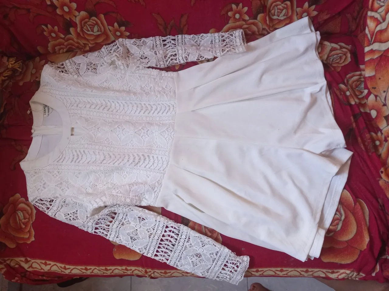 Macacão branco de renda