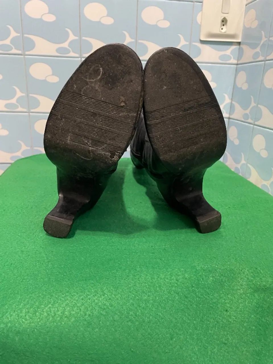 Bota Cano Médio Preta - Foto 5
