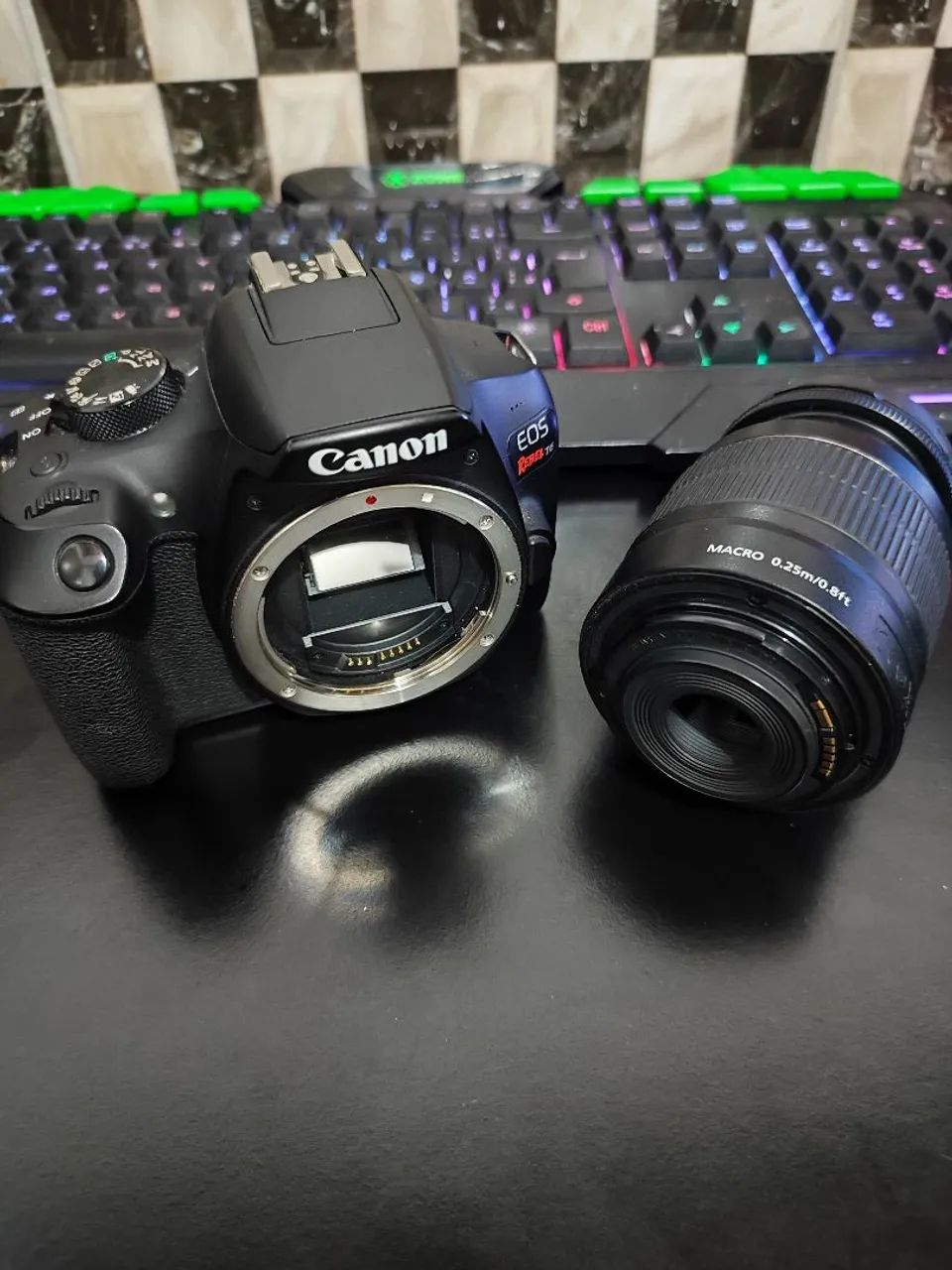 Câmera Canon EOS Rebel T6 + 18-55mm Usado