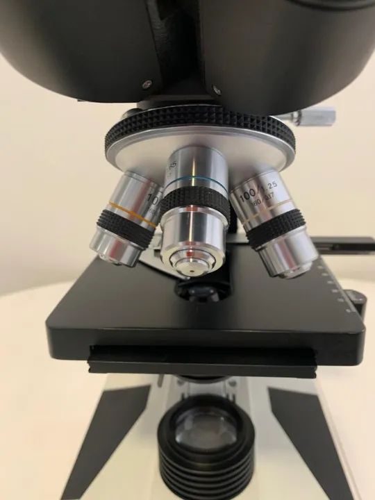 MICROSCÓPIO BIOLÓGIO BINOCULAR QUIMIS - Foto 5