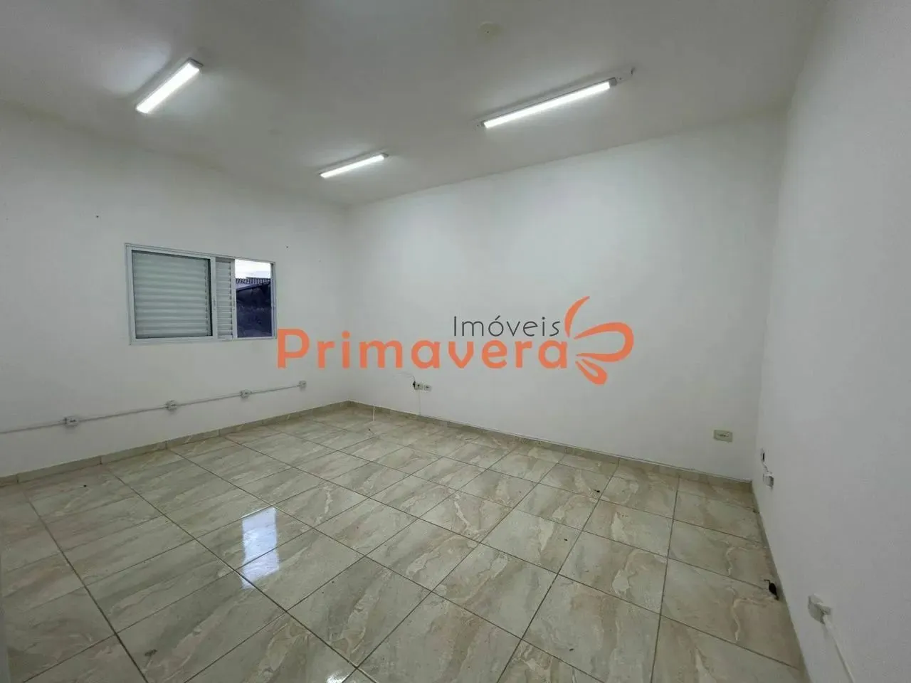 Sala comercial para locação na R. Brigadeiro H. Fontenelle / Pq. São Domingos com 35m, 1 b
