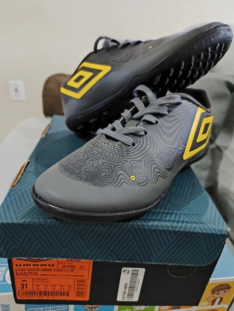 Chuteira Infantil Umbro - Conforto e Estilo! - Foto 2