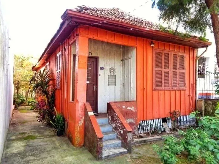 Vendo excelente terreno na melhor localização do Bairro São Geraldo, 4° Distrito PoA. Loca