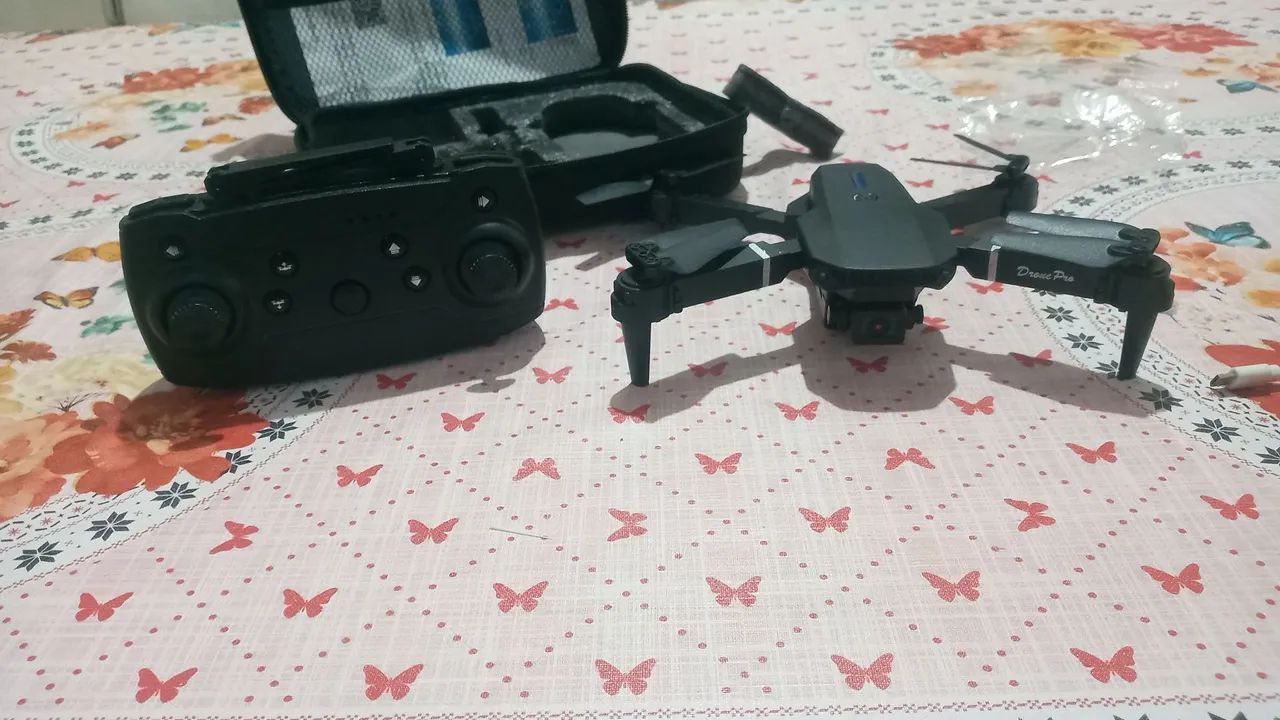 Drone E88 pro64303755877635121