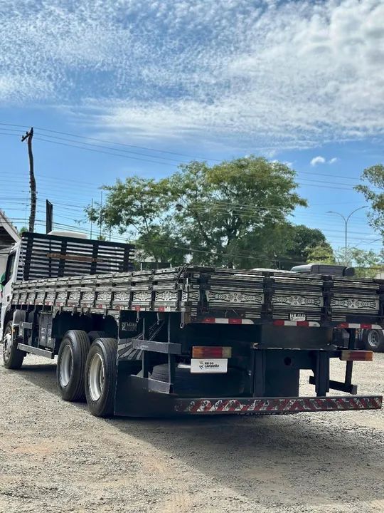 Carroceria de madeira 8.40mt - Foto 2