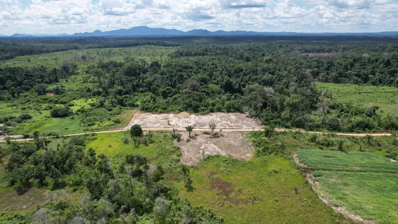 Lote 82 Hectares no Arco iris
