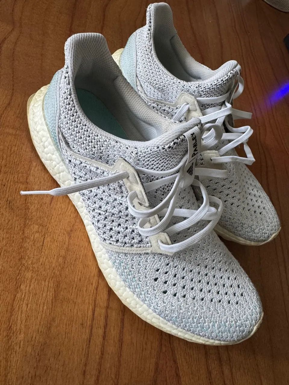 Tênis Adidas Ultraboost Parley tam 41 