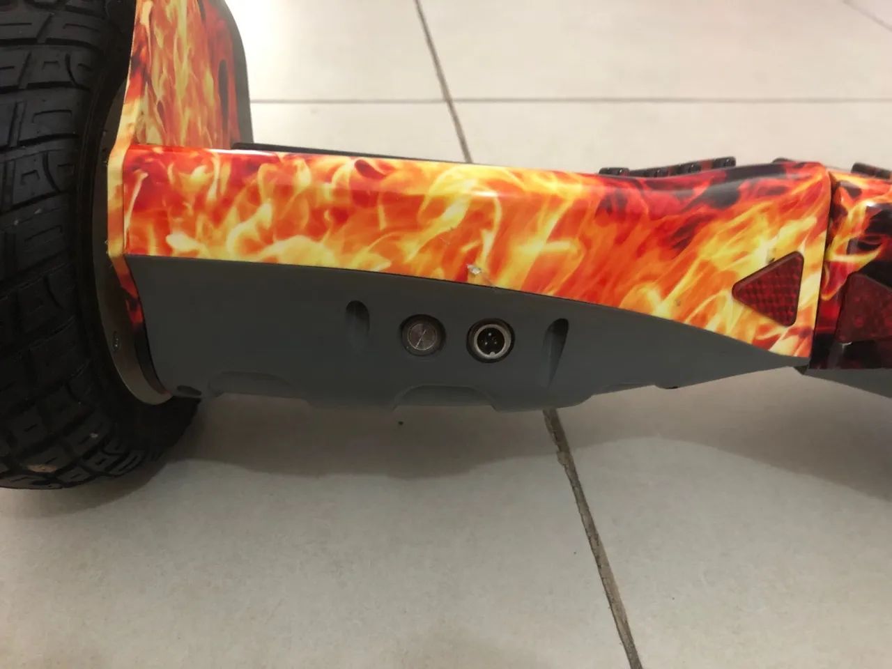 Hoverboard com Design Flamejante - Foto 4