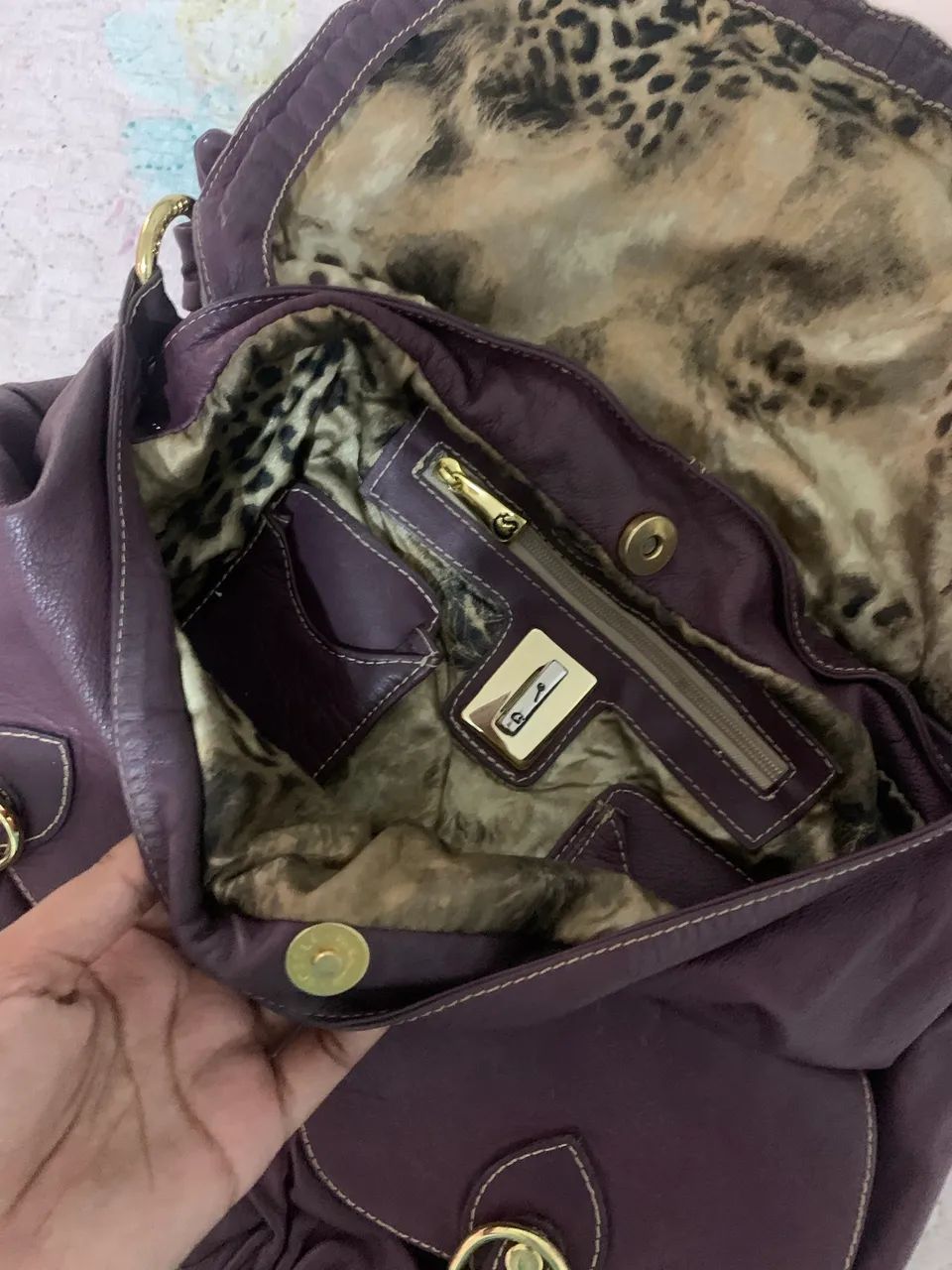 Bolsa de Couro Carmen Feminina - Nova e em Excelente Estado - Foto 2