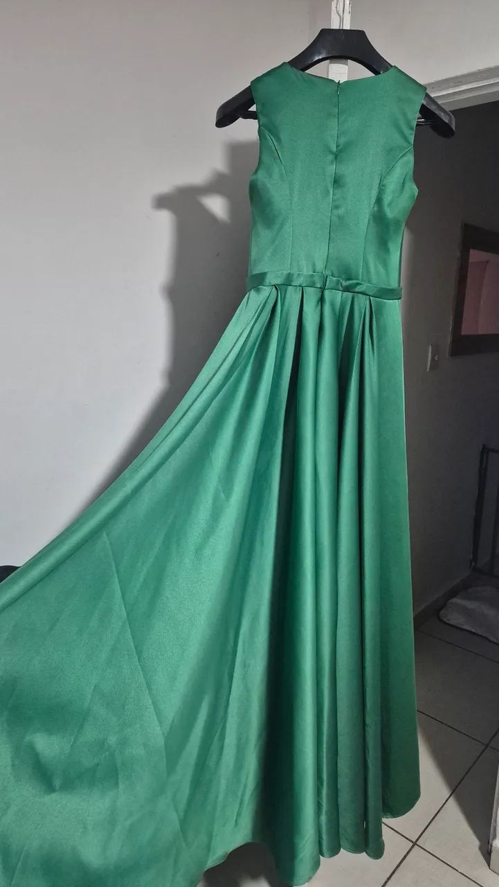 Vestido de festa cor verde